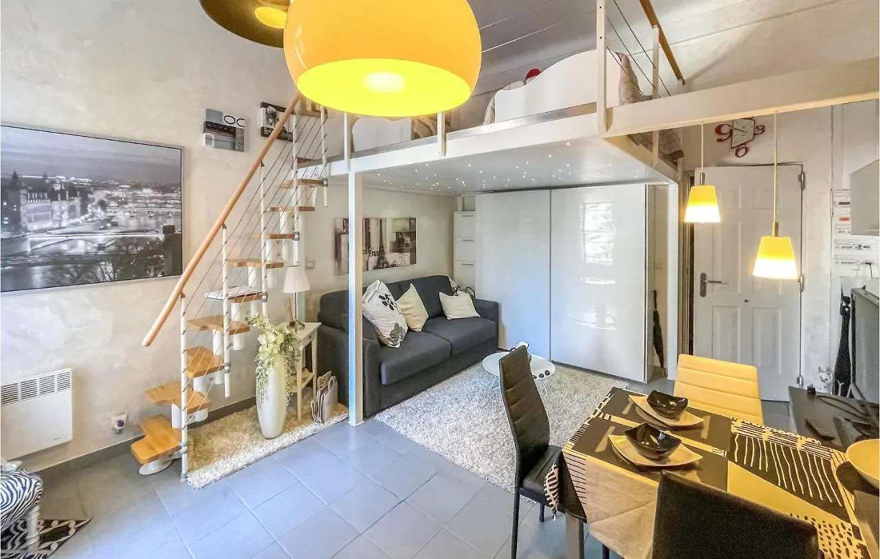 Nice Apartment In Menton With Wifi 0*,